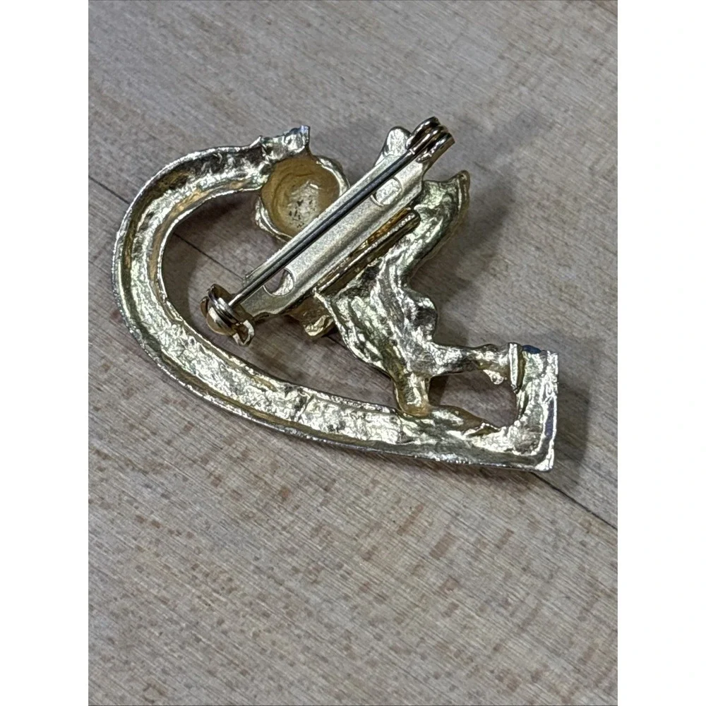 Vintage Gold Tone Cherub Angel Heart Brooch Filigree Cupid Pin Romantic Jewelry